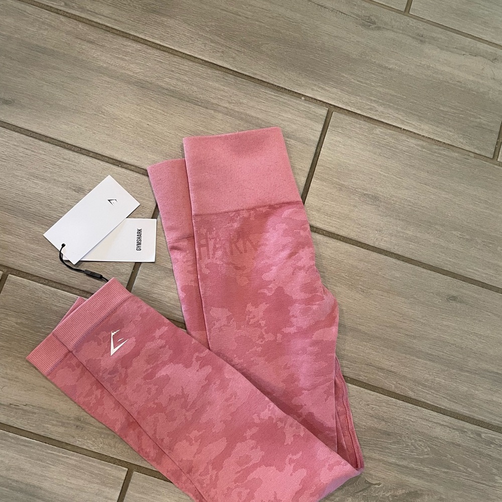 Gymshark Women's Pink Camo Leggings